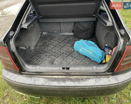 Черный Шкода Октавия, объемом двигателя 1.78 л и пробегом 360 тыс. км за 4600 $, фото 10 на Automoto.ua