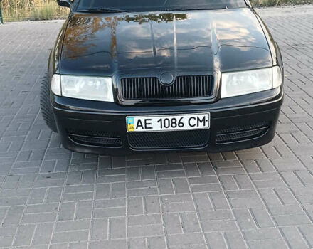 Черный Шкода Октавия, объемом двигателя 1.8 л и пробегом 194 тыс. км за 5350 $, фото 2 на Automoto.ua