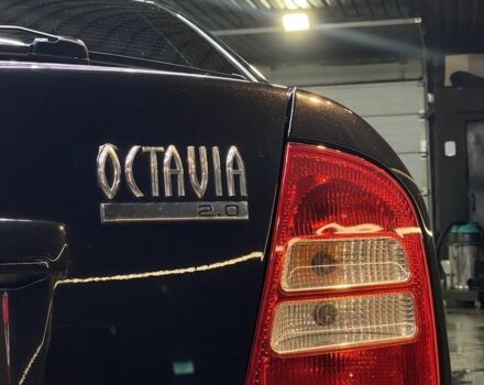 Черный Шкода Октавия, объемом двигателя 2 л и пробегом 401 тыс. км за 4400 $, фото 4 на Automoto.ua