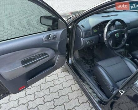 Черный Шкода Октавия, объемом двигателя 1.78 л и пробегом 315 тыс. км за 4500 $, фото 5 на Automoto.ua