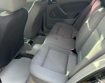 Черный Шкода Октавия, объемом двигателя 1.6 л и пробегом 350 тыс. км за 4200 $, фото 10 на Automoto.ua