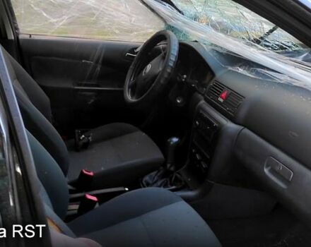 Черный Шкода Октавия, объемом двигателя 1.6 л и пробегом 240 тыс. км за 1000 $, фото 1 на Automoto.ua