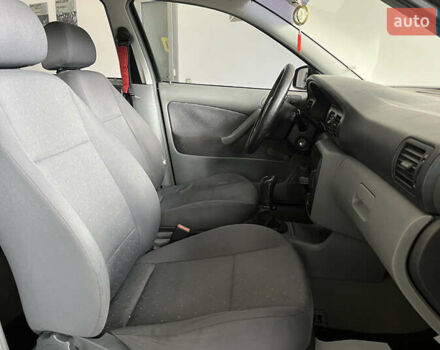 Черный Шкода Октавия, объемом двигателя 1.6 л и пробегом 279 тыс. км за 4700 $, фото 8 на Automoto.ua