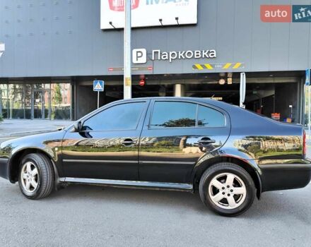 Черный Шкода Октавия, объемом двигателя 1.8 л и пробегом 400 тыс. км за 4490 $, фото 8 на Automoto.ua