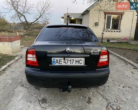 Черный Шкода Октавия, объемом двигателя 1.6 л и пробегом 175 тыс. км за 6000 $, фото 2 на Automoto.ua