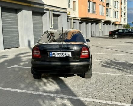 Черный Шкода Октавия, объемом двигателя 1.6 л и пробегом 300 тыс. км за 4700 $, фото 4 на Automoto.ua