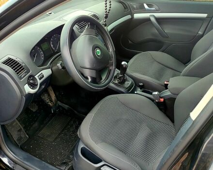 Шкода Октавия 2005 в Полтаве на Automoto.ua Черный Шкода Октавия, объемом двигателя 2 л и пробегом 286 тыс. км за 5700 $, фото 3 на Automoto.ua