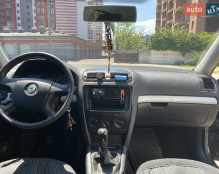 Чорний Шкода Октавія, об'ємом двигуна 1.6 л та пробігом 264 тис. км за 6500 $, фото 12 на Automoto.ua