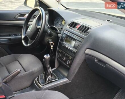 Черный Шкода Октавия, объемом двигателя 2 л и пробегом 288 тыс. км за 4999 $, фото 15 на Automoto.ua