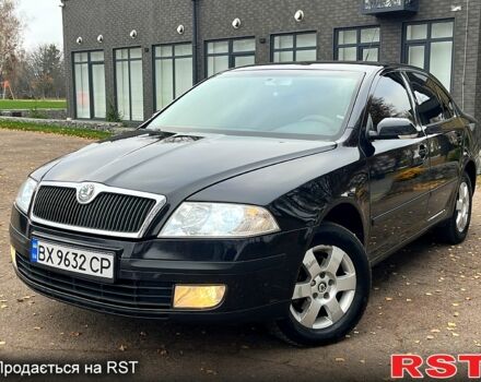 Черный Шкода Октавия, объемом двигателя 1.6 л и пробегом 256 тыс. км за 5800 $, фото 1 на Automoto.ua