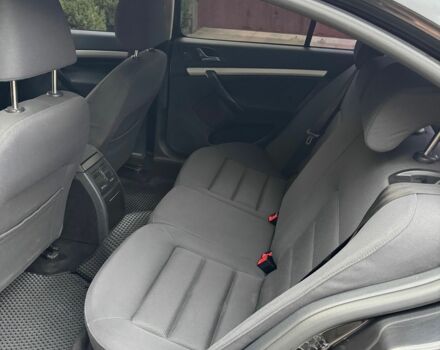 Черный Шкода Октавия, объемом двигателя 1.6 л и пробегом 280 тыс. км за 5800 $, фото 11 на Automoto.ua