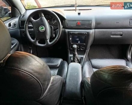 Черный Шкода Октавия, объемом двигателя 1.9 л и пробегом 289 тыс. км за 5850 $, фото 2 на Automoto.ua