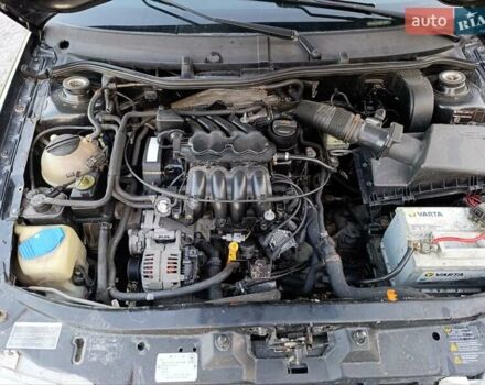 Черный Шкода Октавия, объемом двигателя 1.6 л и пробегом 352 тыс. км за 3400 $, фото 5 на Automoto.ua