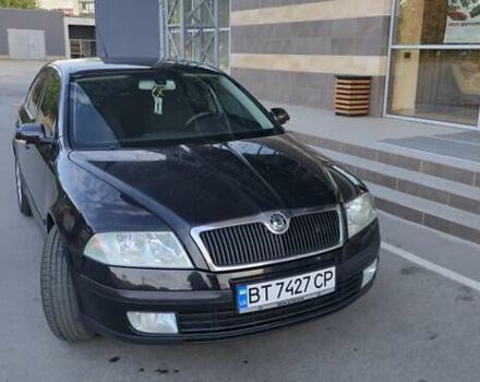 Черный Шкода Октавия, объемом двигателя 1.6 л и пробегом 235 тыс. км за 6000 $, фото 1 на Automoto.ua
