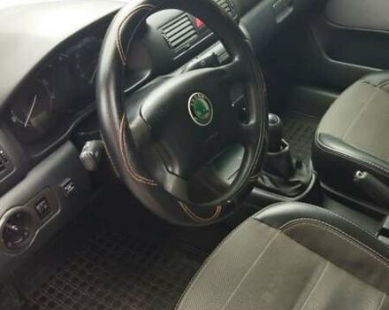 Черный Шкода Октавия, объемом двигателя 1.6 л и пробегом 365 тыс. км за 5500 $, фото 28 на Automoto.ua