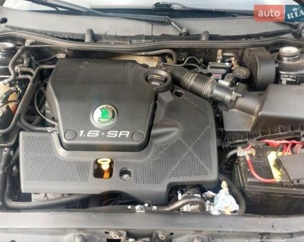 Черный Шкода Октавия, объемом двигателя 1.6 л и пробегом 194 тыс. км за 4800 $, фото 7 на Automoto.ua