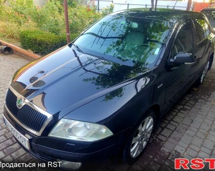 Черный Шкода Октавия, объемом двигателя 1.6 л и пробегом 215 тыс. км за 6000 $, фото 2 на Automoto.ua