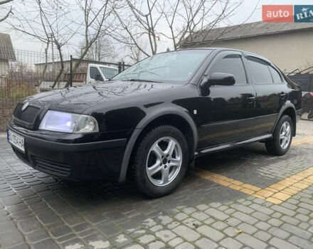 Черный Шкода Октавия, объемом двигателя 1.6 л и пробегом 272 тыс. км за 3650 $, фото 7 на Automoto.ua