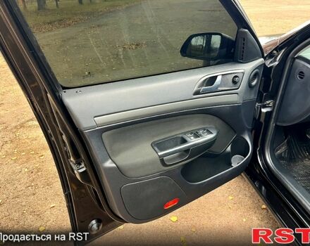 Черный Шкода Октавия, объемом двигателя 1.6 л и пробегом 256 тыс. км за 5800 $, фото 11 на Automoto.ua