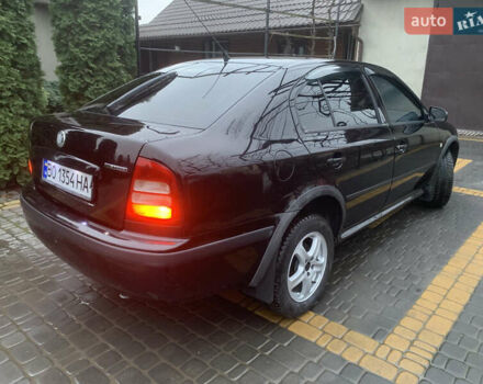 Черный Шкода Октавия, объемом двигателя 1.6 л и пробегом 272 тыс. км за 3650 $, фото 10 на Automoto.ua