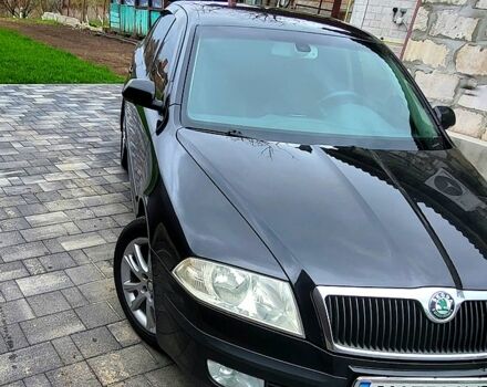 Черный Шкода Октавия, объемом двигателя 1.6 л и пробегом 285 тыс. км за 6700 $, фото 1 на Automoto.ua