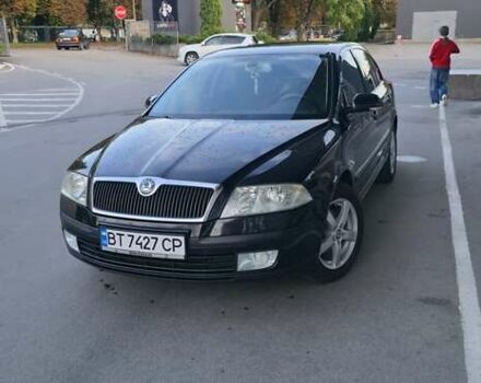 Черный Шкода Октавия, объемом двигателя 1.6 л и пробегом 235 тыс. км за 6000 $, фото 3 на Automoto.ua