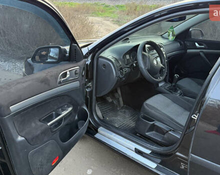 Черный Шкода Октавия, объемом двигателя 1.6 л и пробегом 287 тыс. км за 5600 $, фото 7 на Automoto.ua