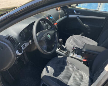 Чорний Шкода Октавія, об'ємом двигуна 1.6 л та пробігом 264 тис. км за 6500 $, фото 8 на Automoto.ua