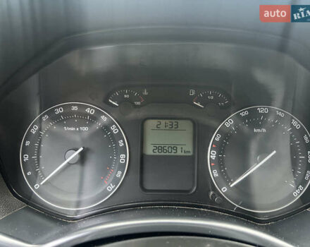 Черный Шкода Октавия, объемом двигателя 1.6 л и пробегом 287 тыс. км за 5600 $, фото 9 на Automoto.ua
