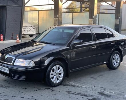 Черный Шкода Октавия, объемом двигателя 1.6 л и пробегом 358 тыс. км за 4300 $, фото 1 на Automoto.ua