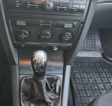 Черный Шкода Октавия, объемом двигателя 1.6 л и пробегом 235 тыс. км за 6000 $, фото 16 на Automoto.ua