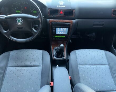 Черный Шкода Октавия, объемом двигателя 1.6 л и пробегом 358 тыс. км за 4300 $, фото 17 на Automoto.ua
