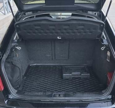 Черный Шкода Октавия, объемом двигателя 1.6 л и пробегом 235 тыс. км за 6000 $, фото 18 на Automoto.ua