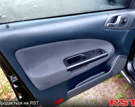 Черный Шкода Октавия, объемом двигателя 1.6 л и пробегом 187 тыс. км за 5700 $, фото 6 на Automoto.ua