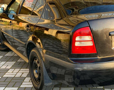 Черный Шкода Октавия, объемом двигателя 1.6 л и пробегом 260 тыс. км за 3700 $, фото 2 на Automoto.ua