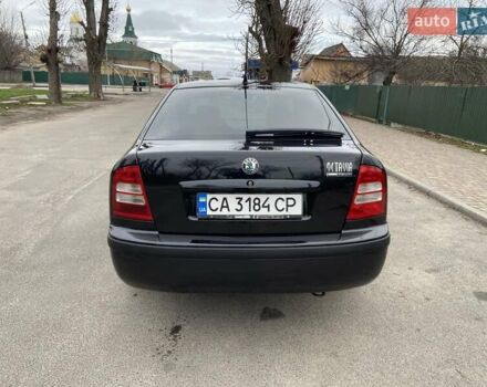 Черный Шкода Октавия, объемом двигателя 1.6 л и пробегом 292 тыс. км за 5250 $, фото 4 на Automoto.ua