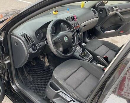 Черный Шкода Октавия, объемом двигателя 1.98 л и пробегом 240 тыс. км за 4200 $, фото 2 на Automoto.ua