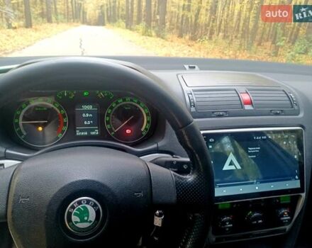 Черный Шкода Октавия, объемом двигателя 2 л и пробегом 312 тыс. км за 7300 $, фото 1 на Automoto.ua