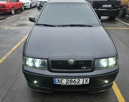 Черный Шкода Октавия, объемом двигателя 1.8 л и пробегом 337 тыс. км за 6700 $, фото 1 на Automoto.ua