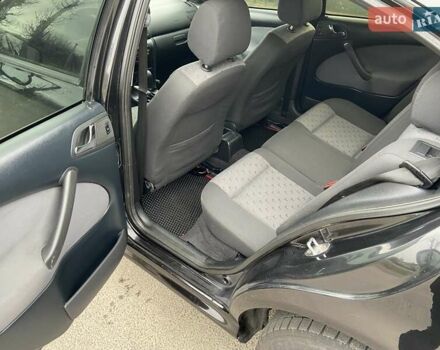 Черный Шкода Октавия, объемом двигателя 1.6 л и пробегом 292 тыс. км за 5250 $, фото 10 на Automoto.ua