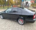 Черный Шкода Октавия, объемом двигателя 1.6 л и пробегом 300 тыс. км за 4600 $, фото 1 на Automoto.ua