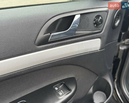 Шкода Октавія 2006 у Лубнах на Automoto.ua Чорний Шкода Октавія, об'ємом двигуна 1.6 л та пробігом 137 тис. км за 6550 $, фото 26 на Automoto.ua