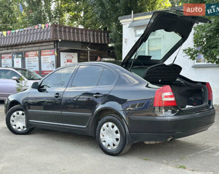 Черный Шкода Октавия, объемом двигателя 1.6 л и пробегом 368 тыс. км за 5100 $, фото 7 на Automoto.ua