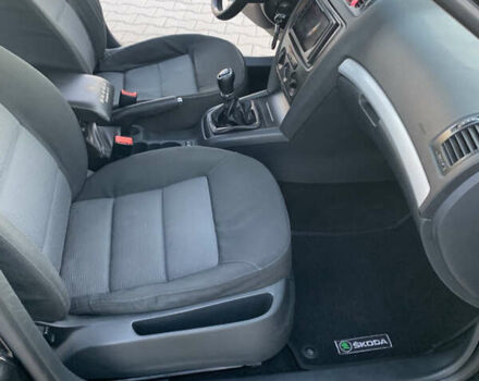 Чорний Шкода Октавія, об'ємом двигуна 1.6 л та пробігом 257 тис. км за 5599 $, фото 14 на Automoto.ua