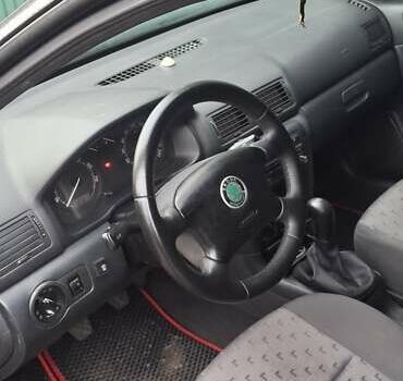 Черный Шкода Октавия, объемом двигателя 1.6 л и пробегом 292 тыс. км за 4500 $, фото 4 на Automoto.ua