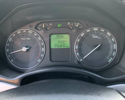 Чорний Шкода Октавія, об'ємом двигуна 1.6 л та пробігом 257 тис. км за 5599 $, фото 19 на Automoto.ua