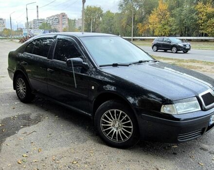 Черный Шкода Октавия, объемом двигателя 1.6 л и пробегом 310 тыс. км за 5350 $, фото 5 на Automoto.ua