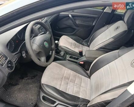 Черный Шкода Октавия, объемом двигателя 2 л и пробегом 240 тыс. км за 3500 $, фото 7 на Automoto.ua