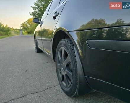 Шкода Октавия 2006 в Бершаде на Automoto.ua Черный Шкода Октавия, объемом двигателя 1.6 л и пробегом 285 тыс. км за 5500 $, фото 3 на Automoto.ua