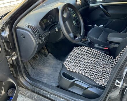 Чорний Шкода Октавія, об'ємом двигуна 2 л та пробігом 270 тис. км за 3800 $, фото 12 на Automoto.ua